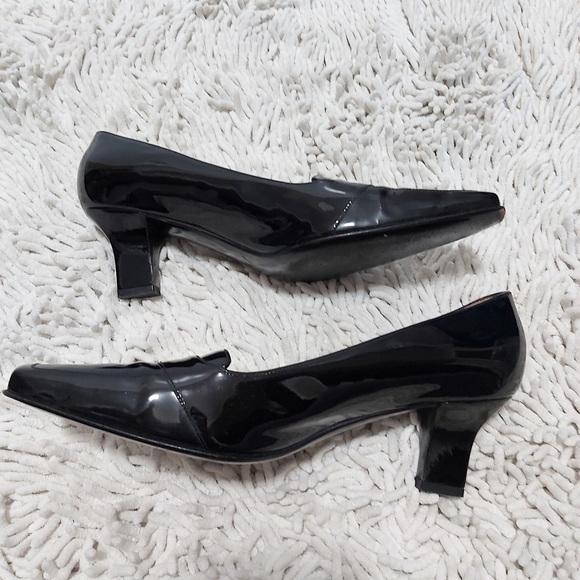 Salvatore Ferragamo black patent leather heels- size 7.5 - Picture 7 of 10